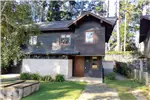  Venta  Casa en Pucón  $345.676.800 UF8.400 