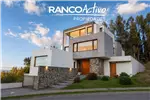  Venta  Casa en San Pedro de la Paz  $1.008.224.000 UF24.500 